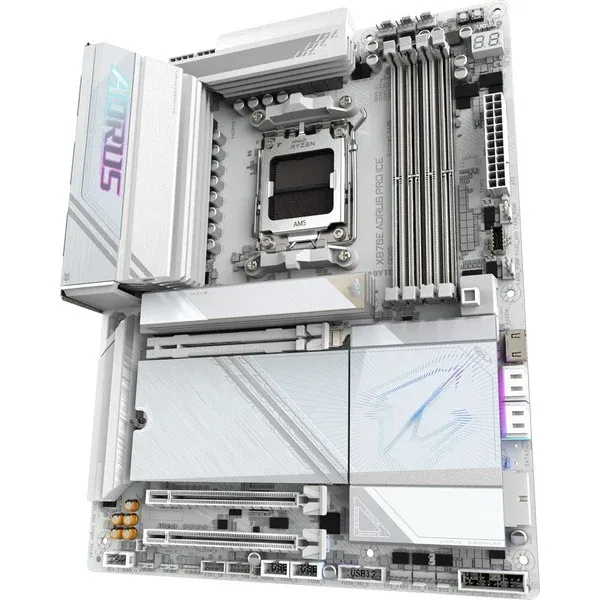 GIGABYTE X870E AORUS PRO ICE socket AM5 moederbord (4)