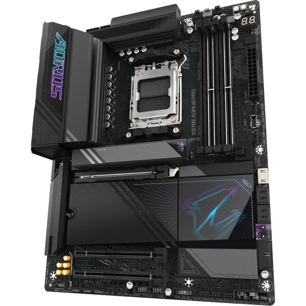 GIGABYTE X870E AORUS PRO socket AM5 moederbord (4)